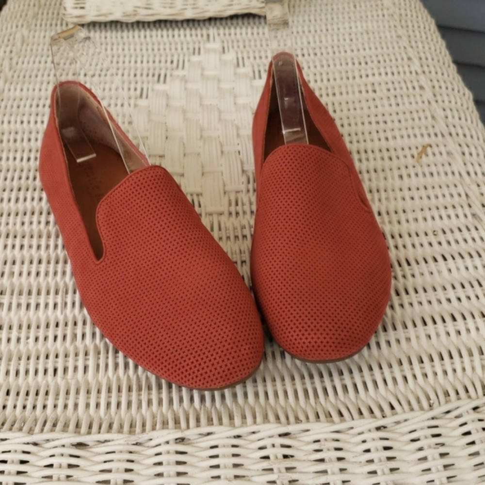 Gentle Souls flats